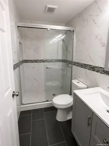 8 Harmony Lane Westbury NY 11590