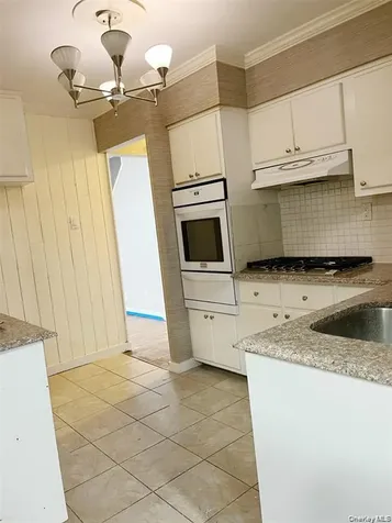 258 Steamboat Road Kings Point NY 11024