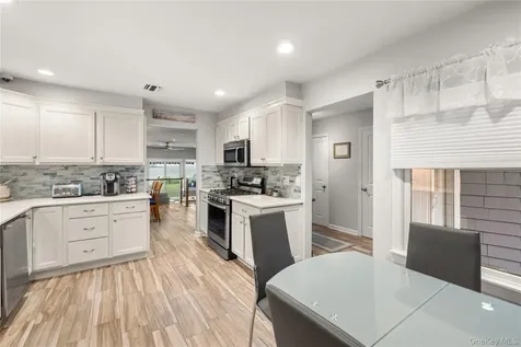 8 Victoria Drive Amityville NY 11701