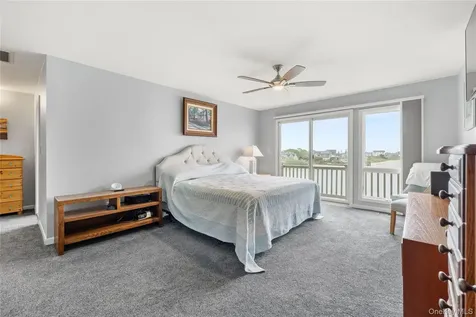 8 Victoria Drive Amityville NY 11701