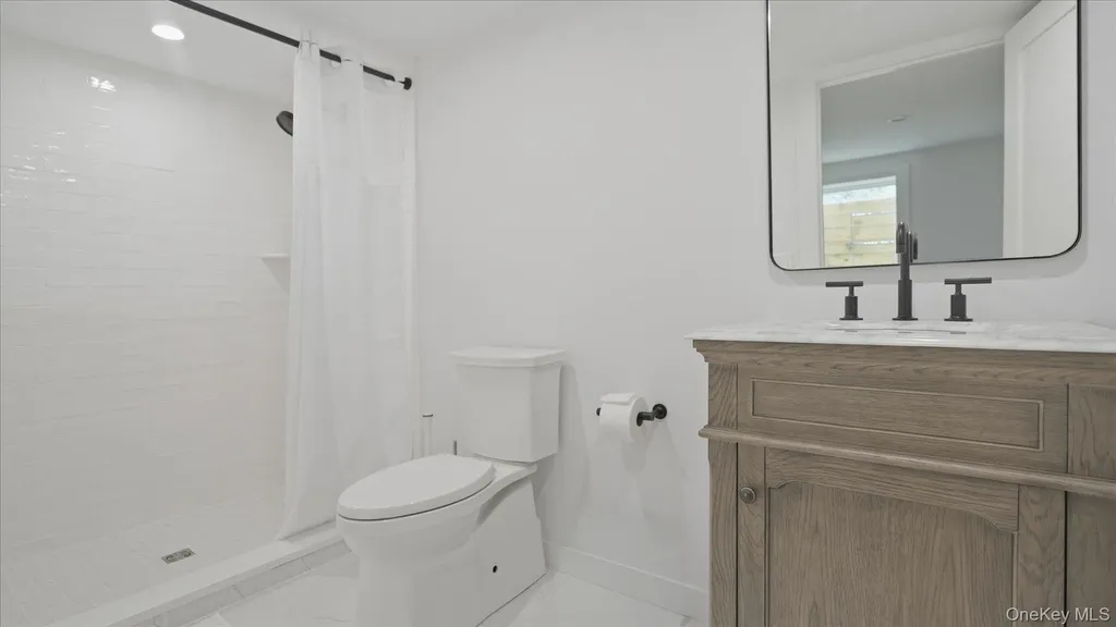 7 Midhampton Court Quogue NY 11959