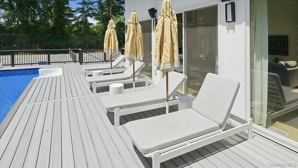 7 Midhampton Court Quogue NY 11959