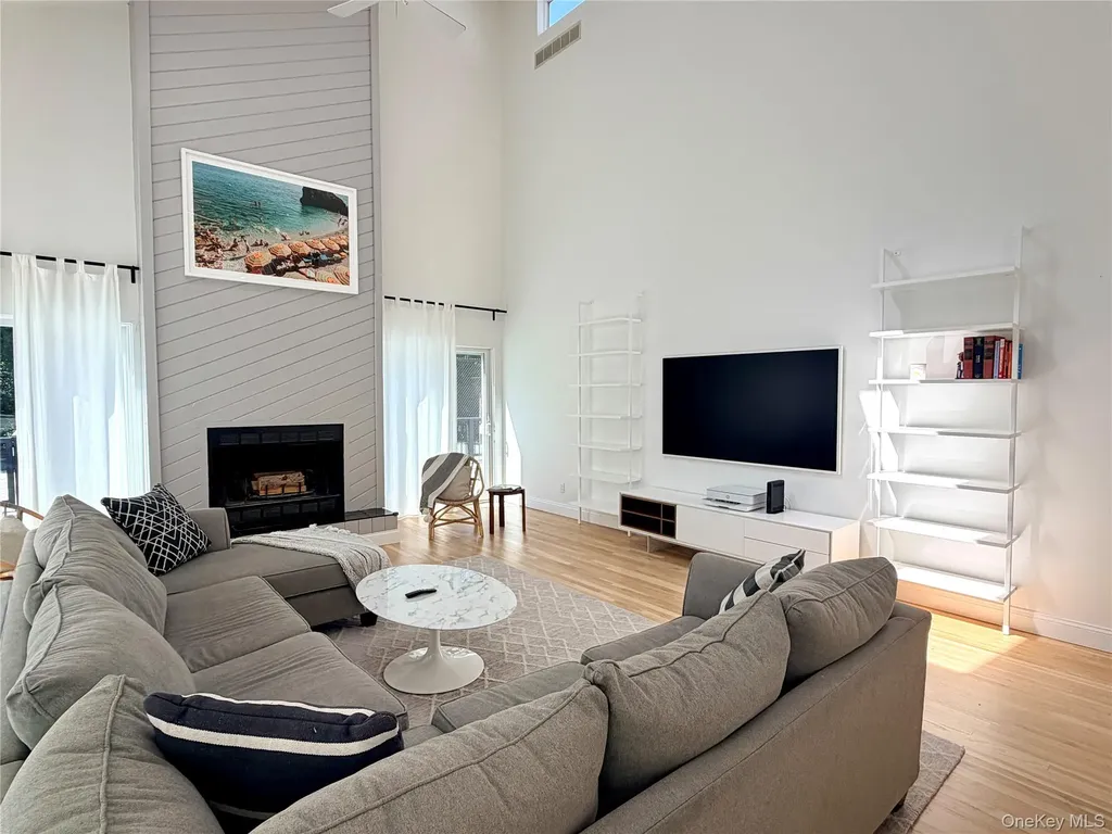 7 Midhampton Court Quogue NY 11959