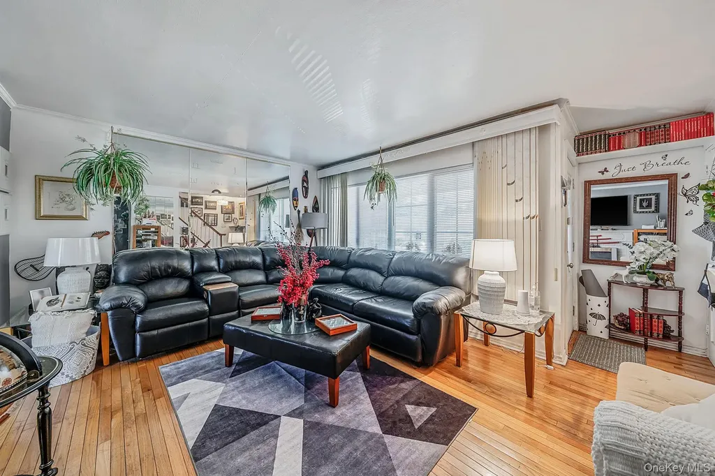 12123 238th Street Rosedale NY 11422