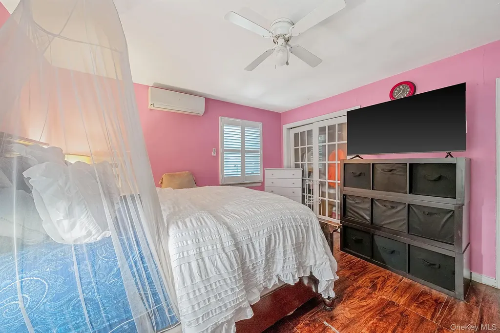 12123 238th Street Rosedale NY 11422