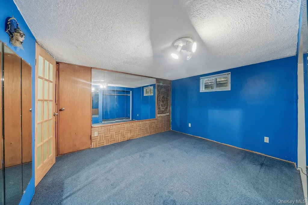 12123 238th Street Rosedale NY 11422
