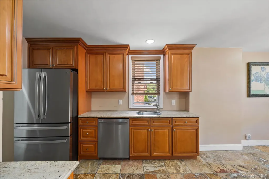 2328 Williamsbridge Road Bronx NY 10469
