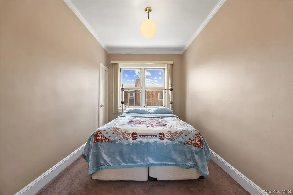 2328 Williamsbridge Road Bronx NY 10469