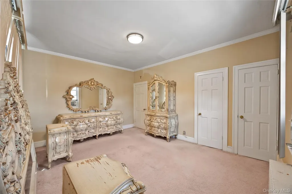 2328 Williamsbridge Road Bronx NY 10469