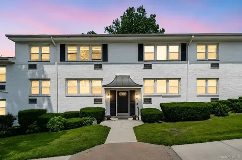 95 Avon Circle Rye Brook NY 10573