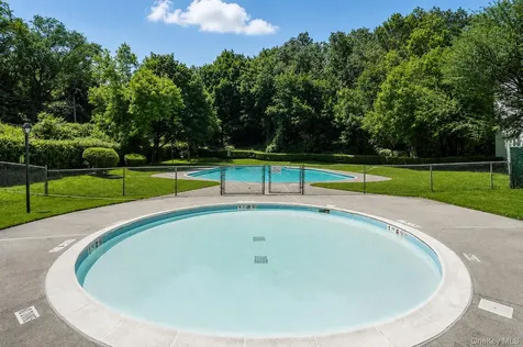 95 Avon Circle Rye Brook NY 10573