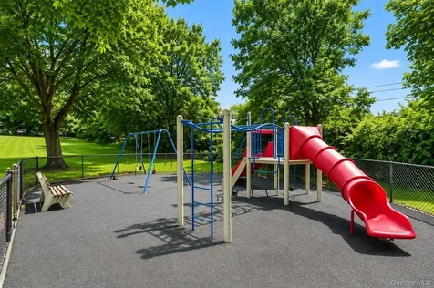 95 Avon Circle Rye Brook NY 10573