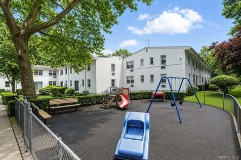95 Avon Circle Rye Brook NY 10573