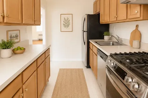 95 Avon Circle Rye Brook NY 10573