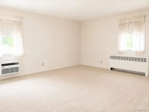95 Avon Circle Rye Brook NY 10573