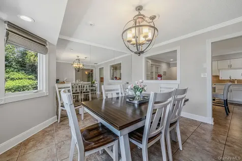51 Skylark Road Massapequa Park NY 11762