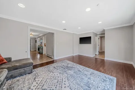 51 Skylark Road Massapequa Park NY 11762