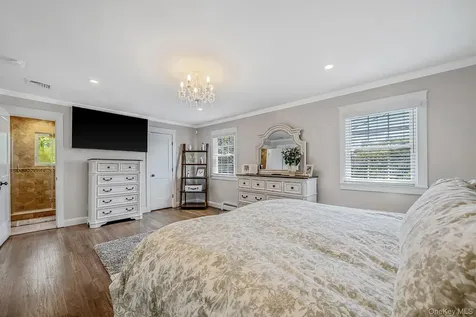 51 Skylark Road Massapequa Park NY 11762