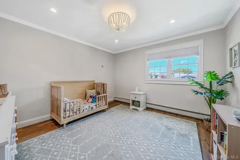 51 Skylark Road Massapequa Park NY 11762
