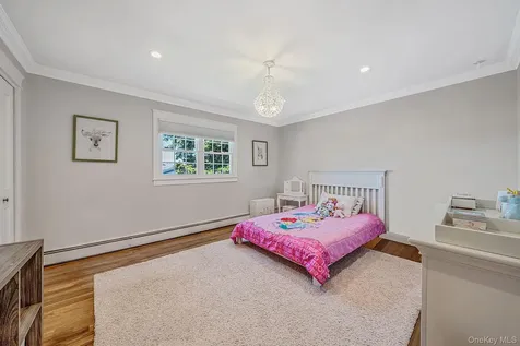 51 Skylark Road Massapequa Park NY 11762