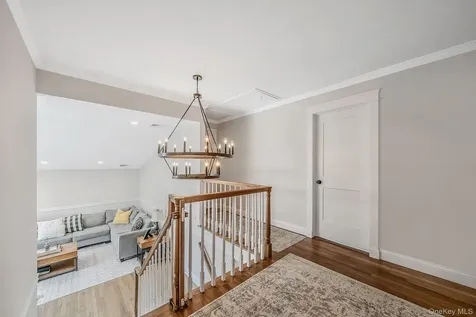 51 Skylark Road Massapequa Park NY 11762