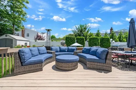 51 Skylark Road Massapequa Park NY 11762