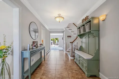 51 Skylark Road Massapequa Park NY 11762