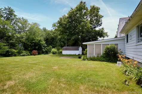 8 Abbie Lane Hyde Park NY 12538