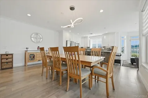 33204 Spruce Pond Circle Plainview NY 11803