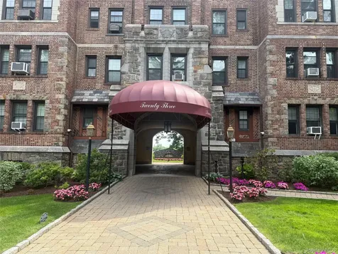 23 Old Mamaroneck Road White Plains NY 10605