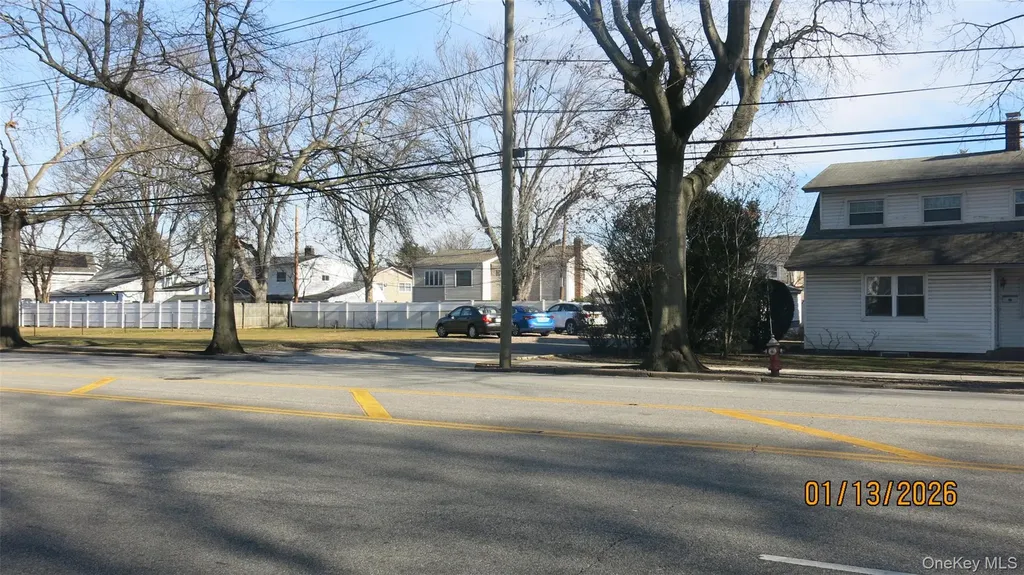 870 Carman Avenue Westbury NY 11590