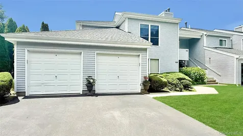 102 Hampton Vista Drive Manorville NY 11949
