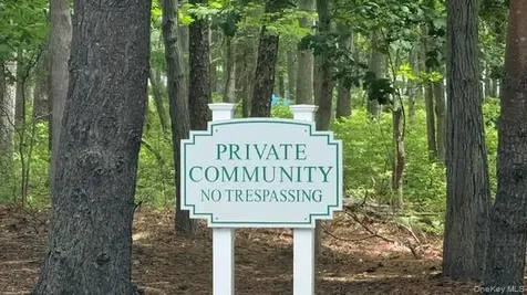 102 Hampton Vista Drive Manorville NY 11949