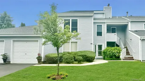 102 Hampton Vista Drive Manorville NY 11949