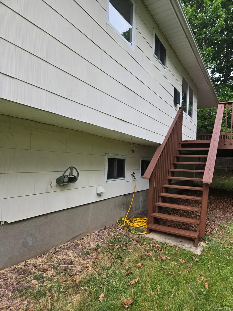 14 Lake Shore Drive Nanuet NY 10954