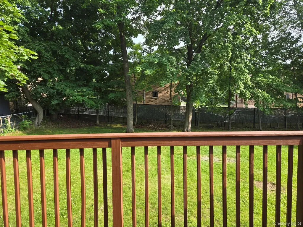 14 Lake Shore Drive Nanuet NY 10954