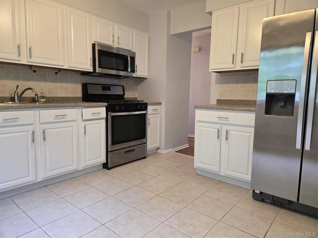 14 Lake Shore Drive Nanuet NY 10954