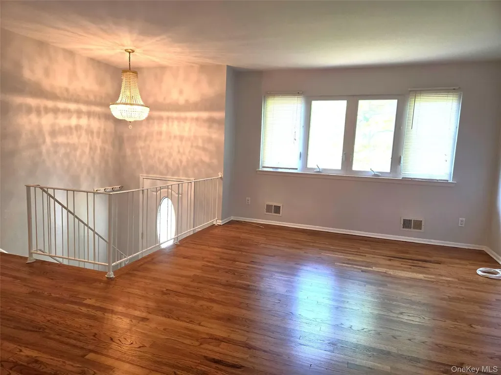 14 Lake Shore Drive Nanuet NY 10954