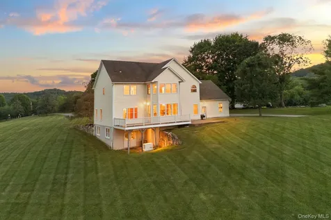 128 Old Pawling Road Pawling NY 12564
