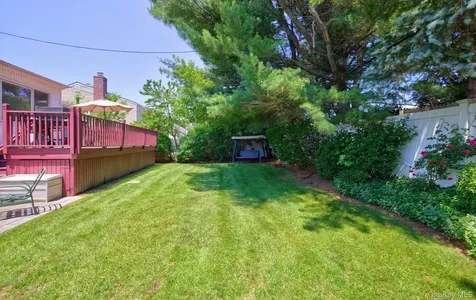 31 Irene Lane E Plainview NY 11803