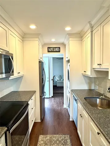 1305 Gotham Court W Saint James NY 11780