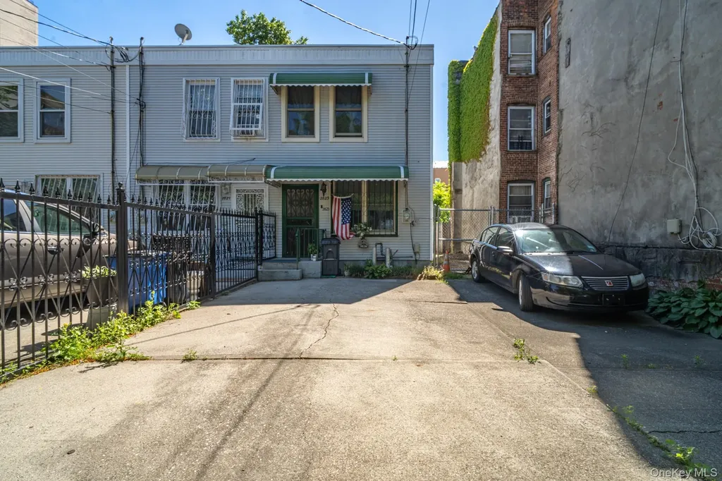 2823 W 37th Street Brooklyn NY 11224