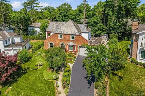 36 Strathmore Road Great Neck NY 11023