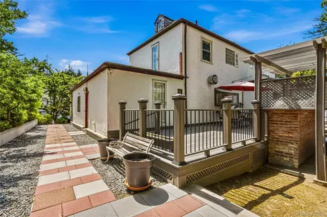 36 Strathmore Road Great Neck NY 11023