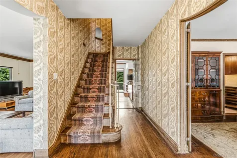 36 Strathmore Road Great Neck NY 11023
