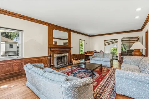 36 Strathmore Road Great Neck NY 11023