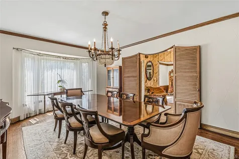 36 Strathmore Road Great Neck NY 11023