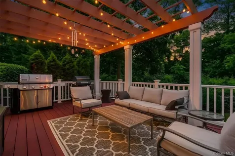 38 Winfield Avenue Harrison NY 10528