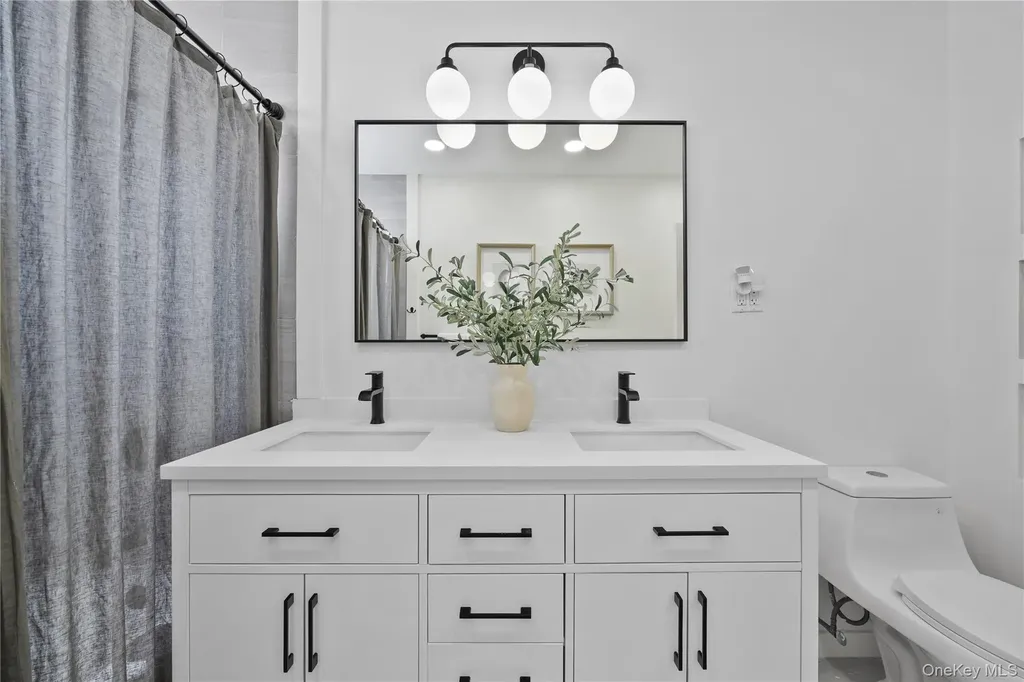 1518 Fielding Street Bronx NY 10469