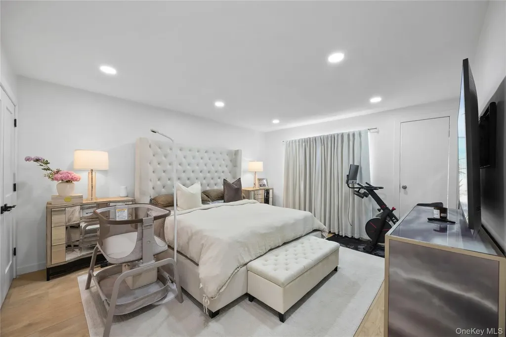 1518 Fielding Street Bronx NY 10469